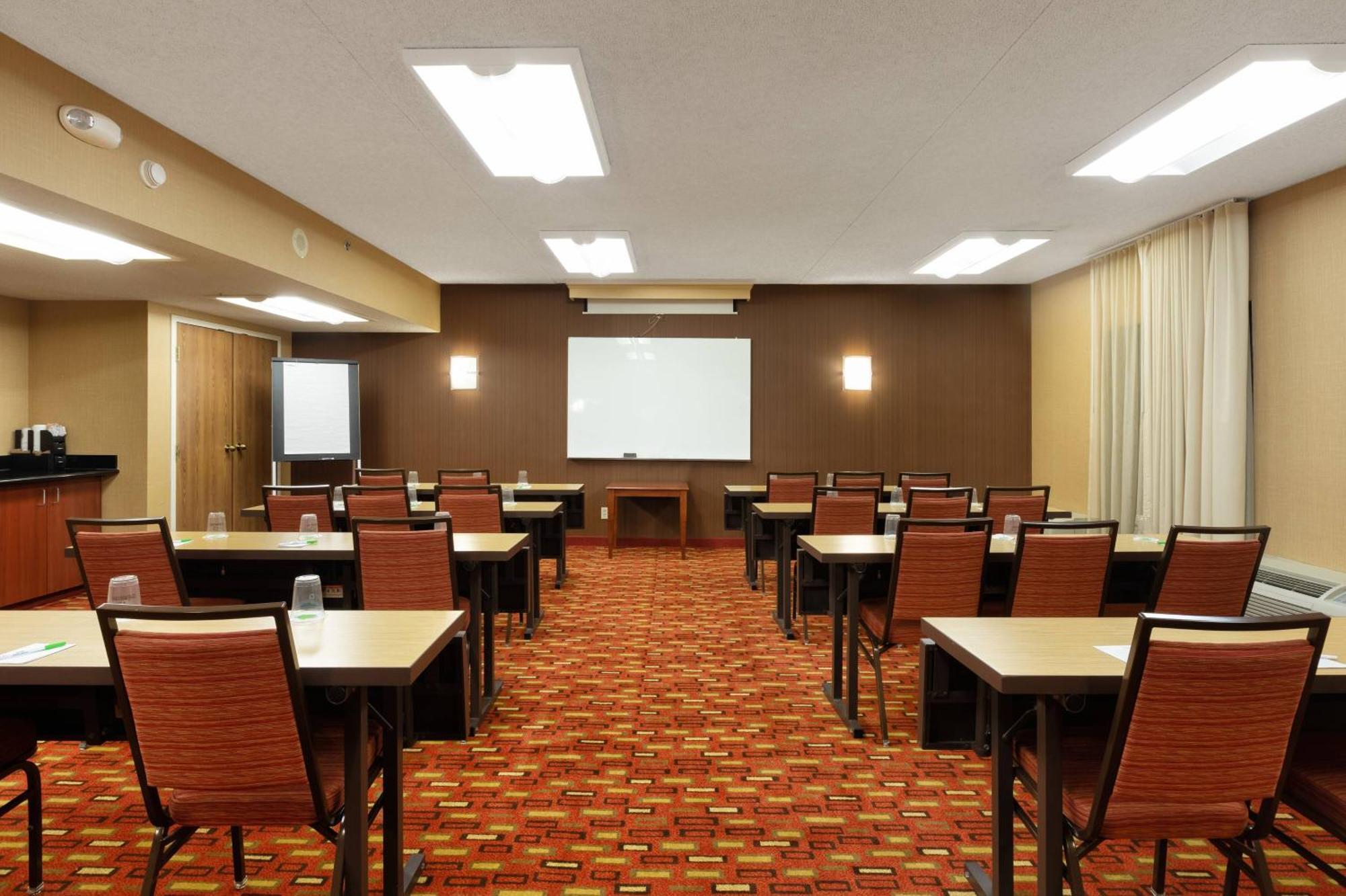 Courtyard By Marriott Dallas-Fort Worth/Bedford Dış mekan fotoğraf