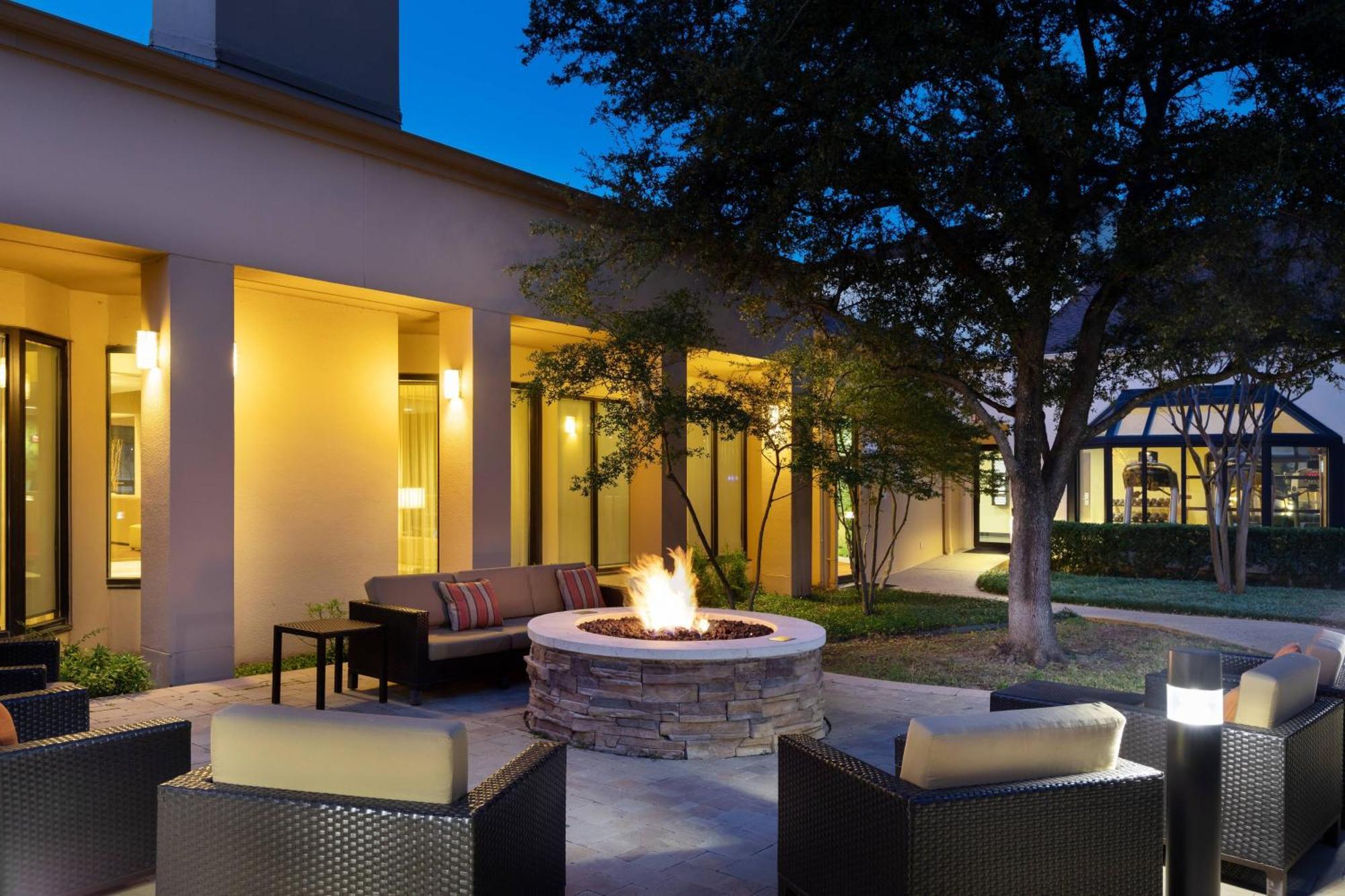 Courtyard By Marriott Dallas-Fort Worth/Bedford Dış mekan fotoğraf