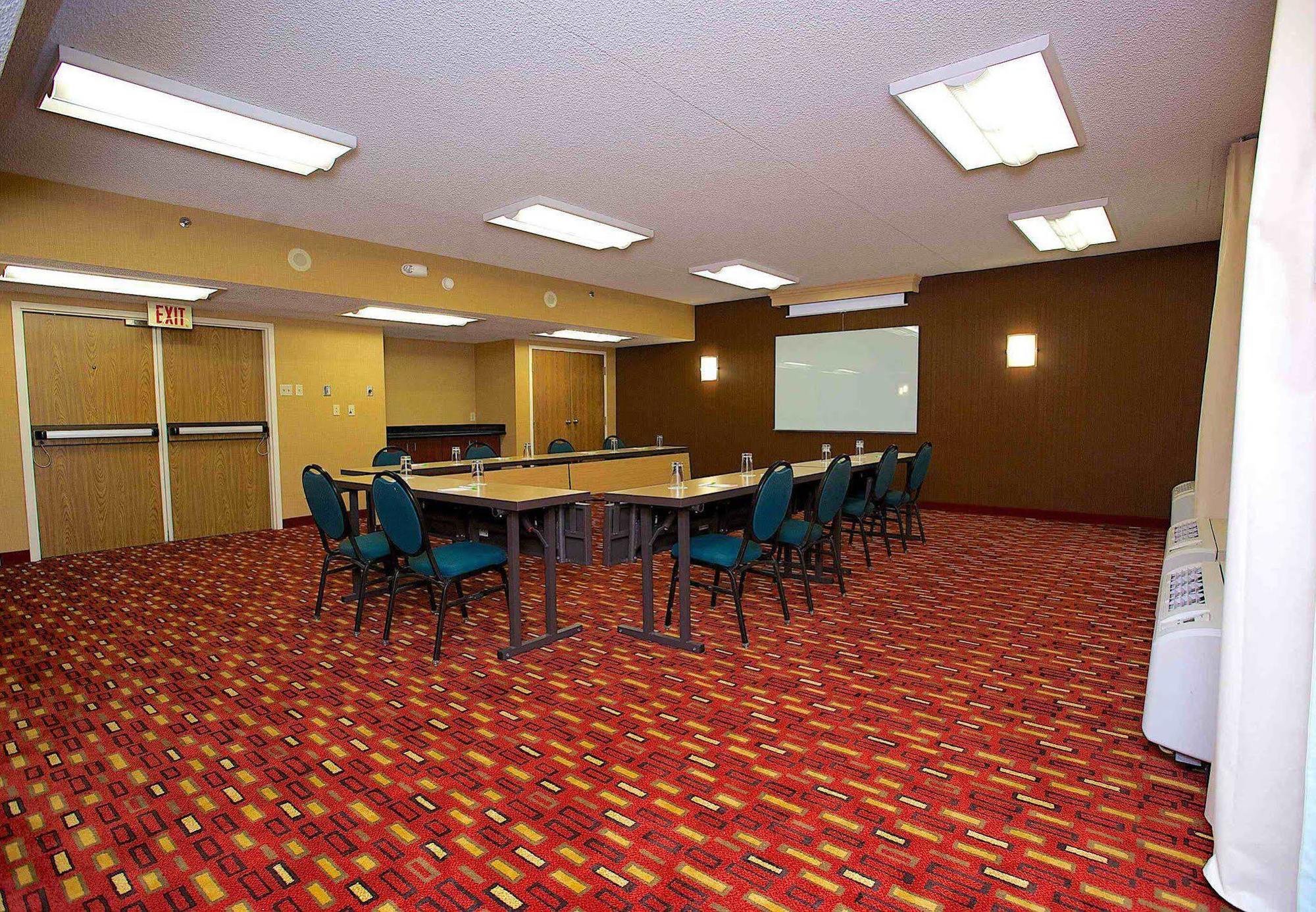 Courtyard By Marriott Dallas-Fort Worth/Bedford Dış mekan fotoğraf